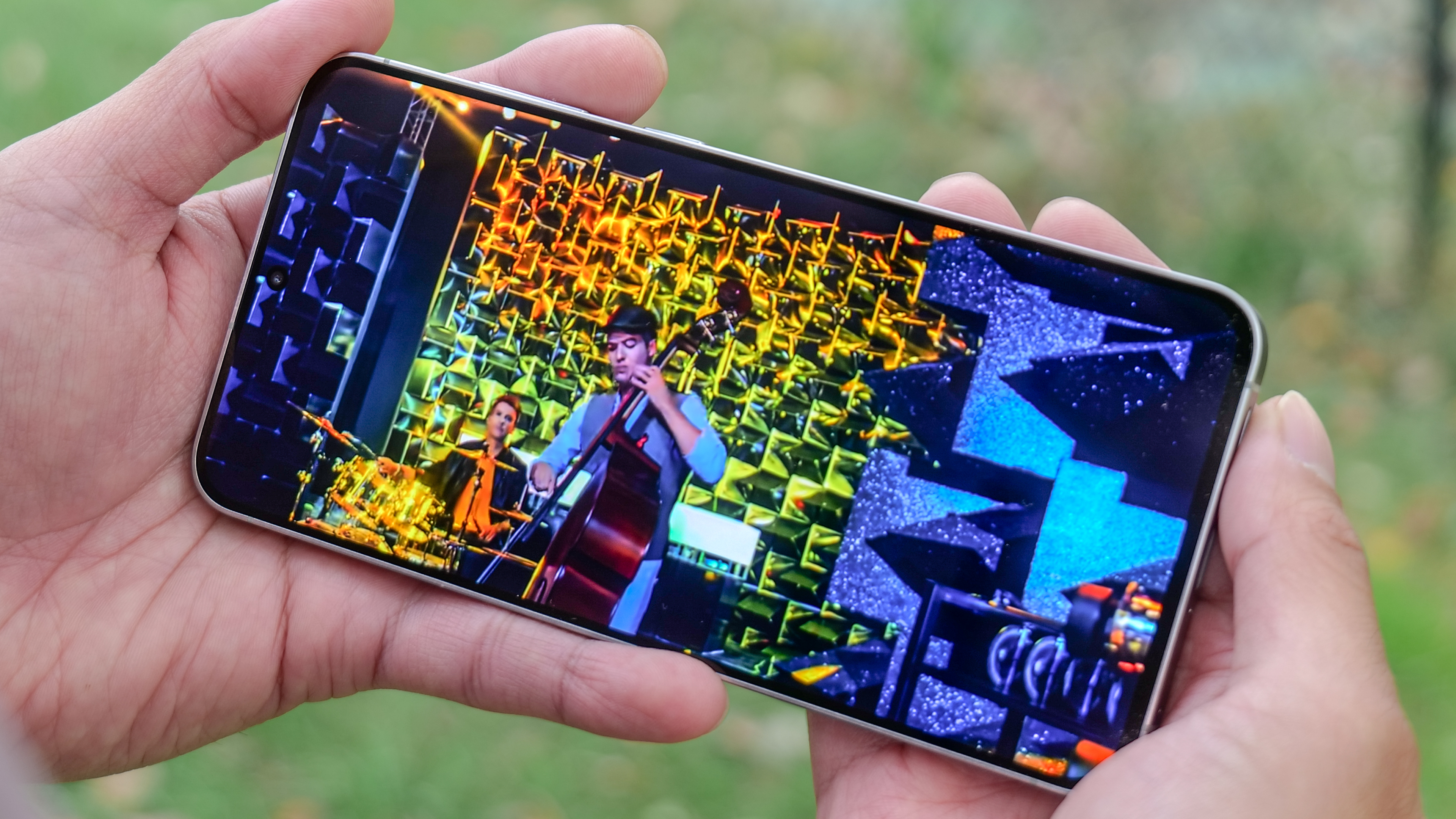 Samsung Galaxy S25 FE review.