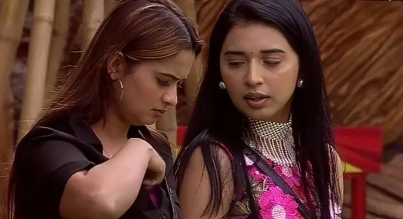 Neelam Giri, Tanya Mittal