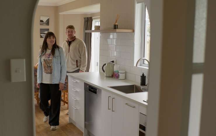 AA Insurance Location, Location, Location NZ hosts Paul Glover and Jayne Kiely with house-hunters Jane Rangiwahia and Andrew Swan   Photo / Supplied