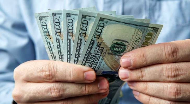 How much wealth do rich Americans keep in cash? A few ways to boost your own cash reserves for the future