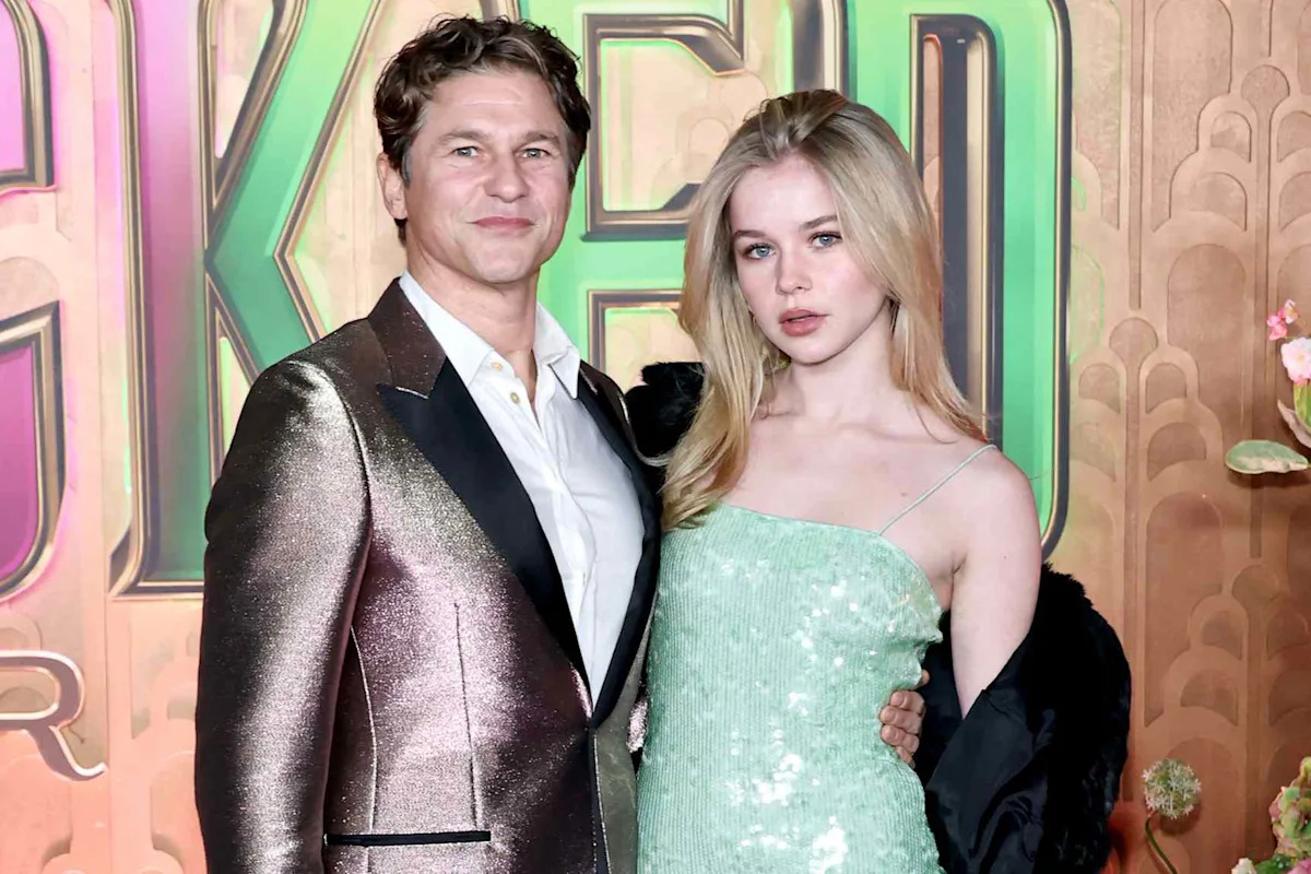 Neil Patrick Harris and David Burtka's Daughter Harper, 15, Looks All Grown Up as She Glows in Green at “Wicked: For Good” Premiere