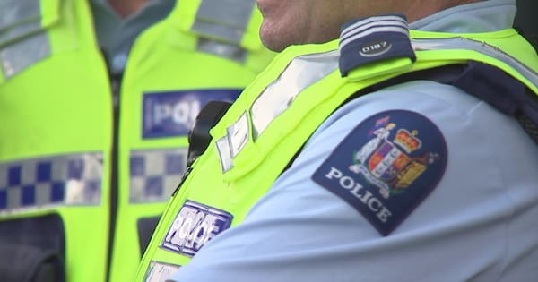 Govt's target for 500 new police officers bumped out again