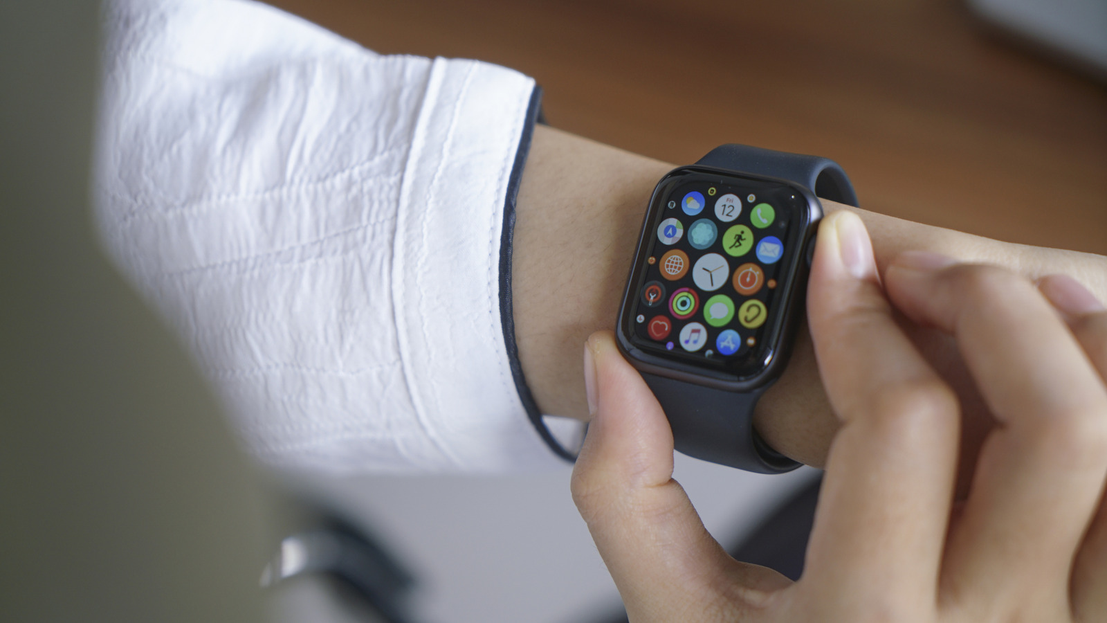 5 Essential Apple Watch Apps You Need To Start Using