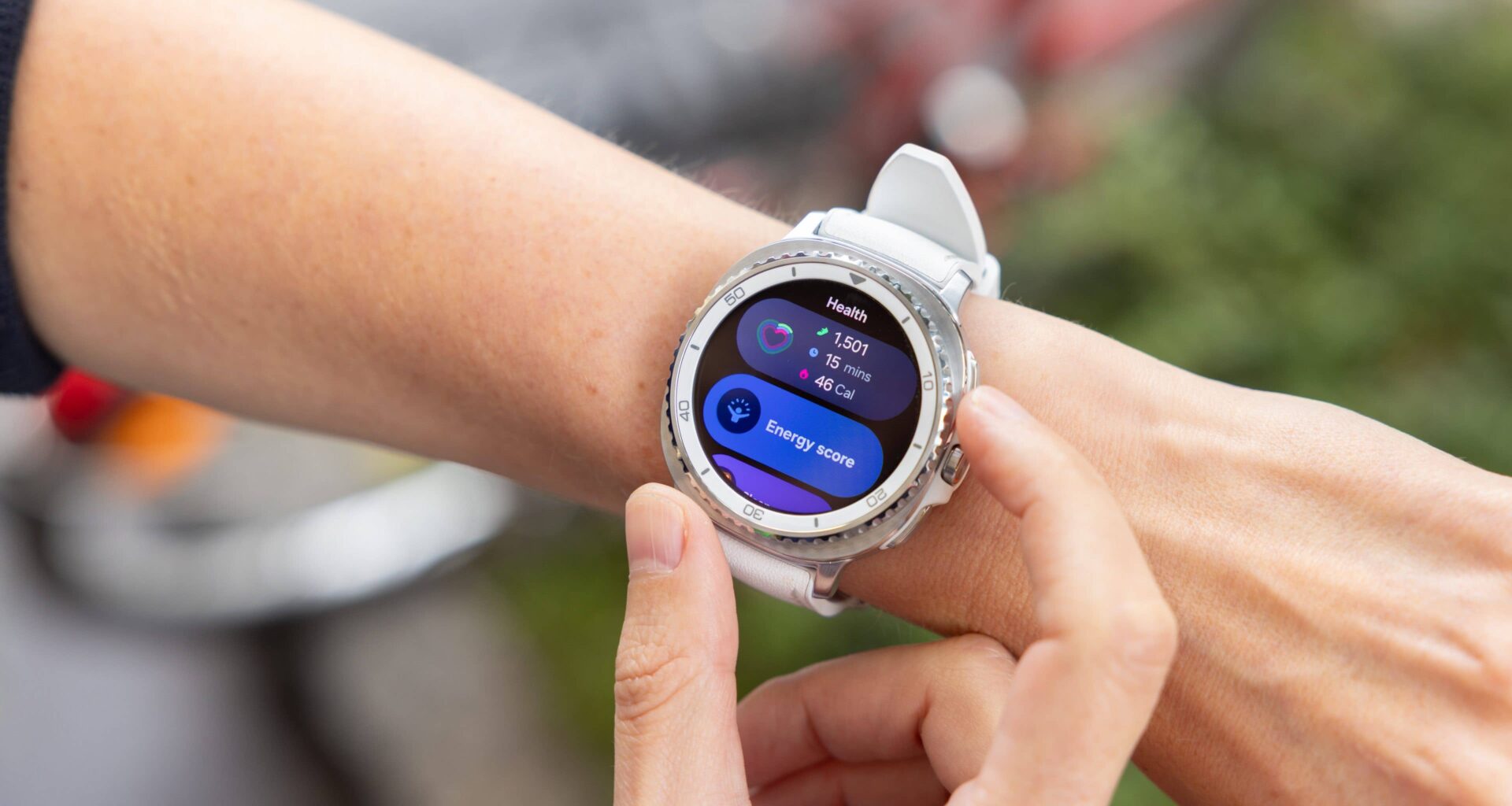Samsung's Elegant Watch Hits a New Record-Low Price, Save $80