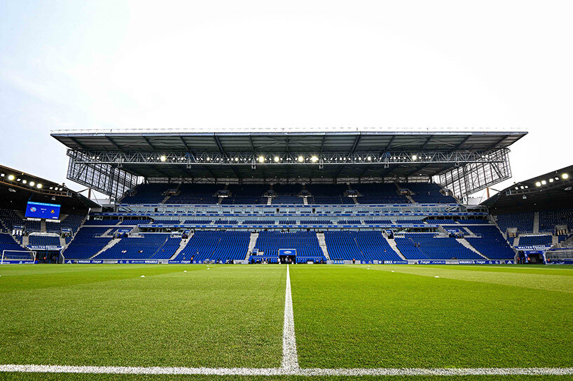watch how populous built the RC strasbourg stadium out of decommissioned aeroplanes