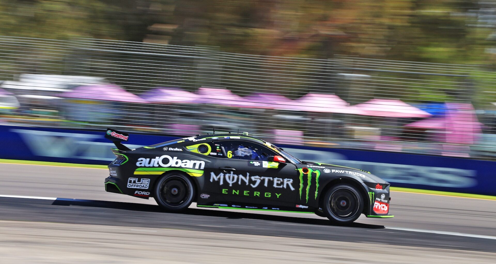 Waters steals Thursday honours, Mostert leads Finals contenders - Supercars