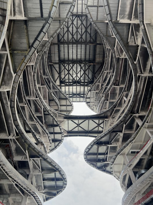 Zaha Hadid Architects’ Yidan Center in Shenzhen Tops Out as a New Global Hub for Education - Image 9 of 12