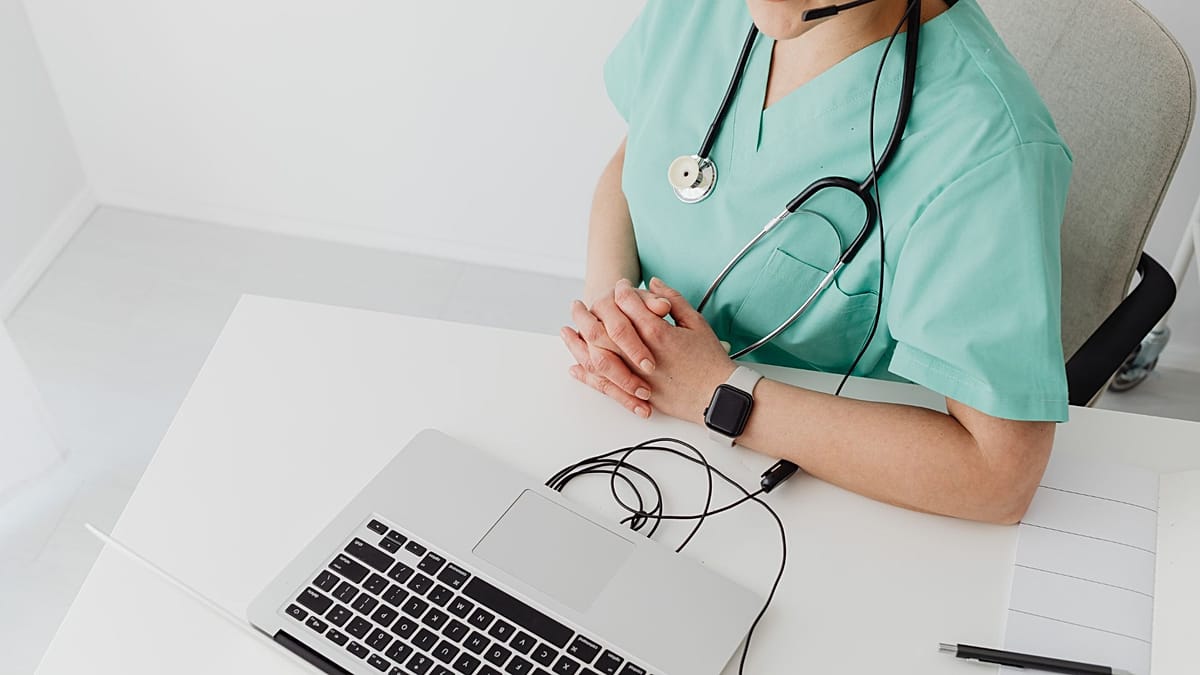 AI note-taking tool significantly reduces doctors’ paperwork time, analysis shows
