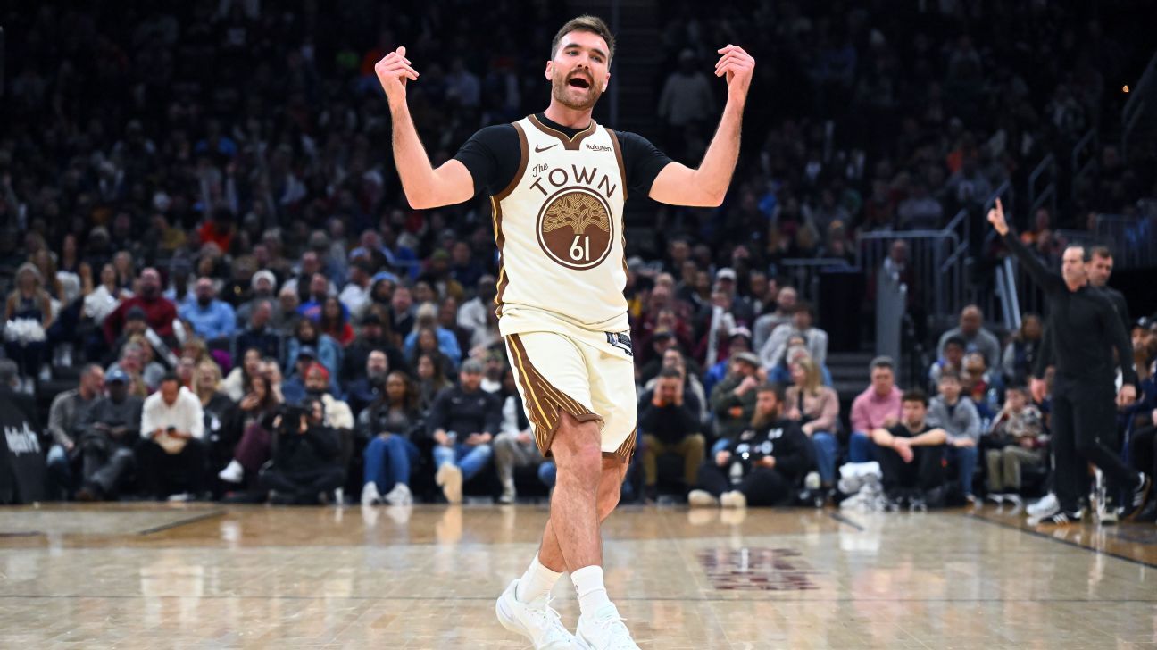 Pat Spencer steps up for short-handed Dubs to power win over Cavs