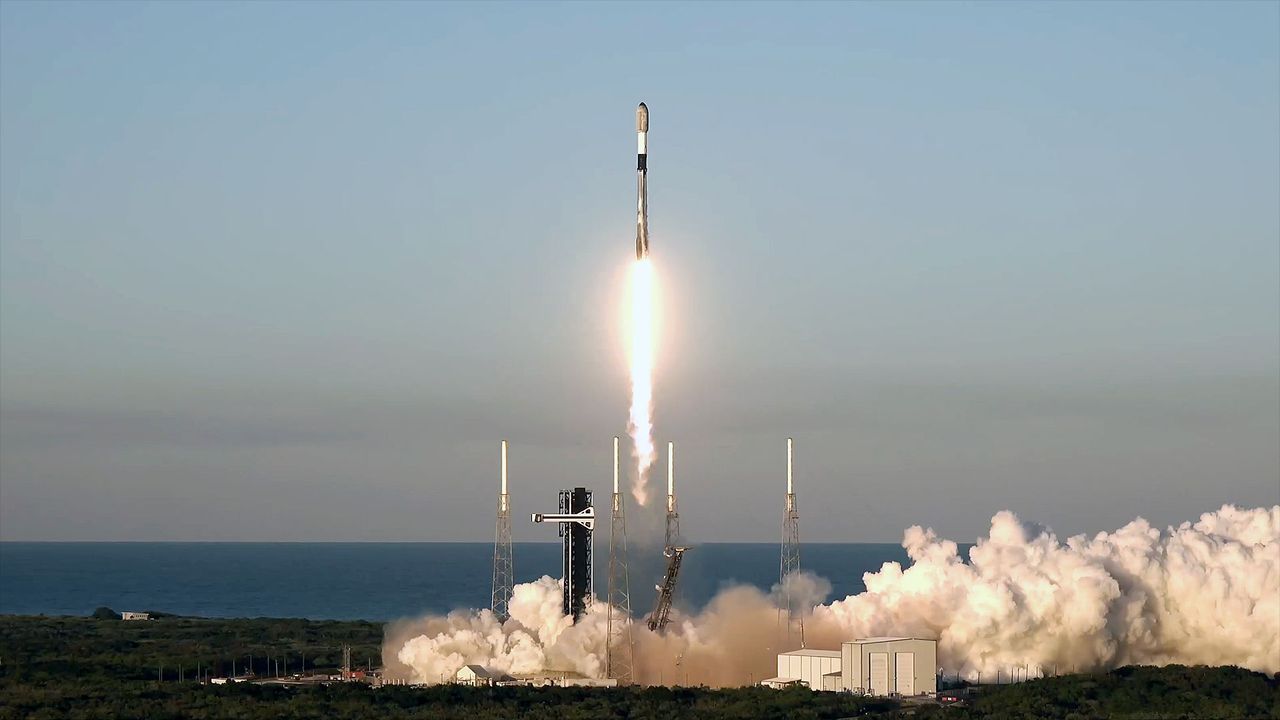 SpaceX launches Starlink satellites from Florida on…