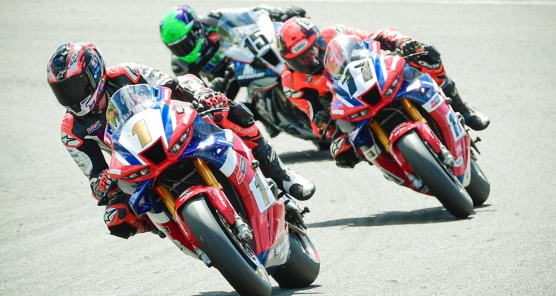 SunLive - Father-son crashes spark Boxing Day showdown