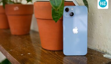 House help buys iPhone 14 but lives in slum, Reddit post debates what ‘rich’ means