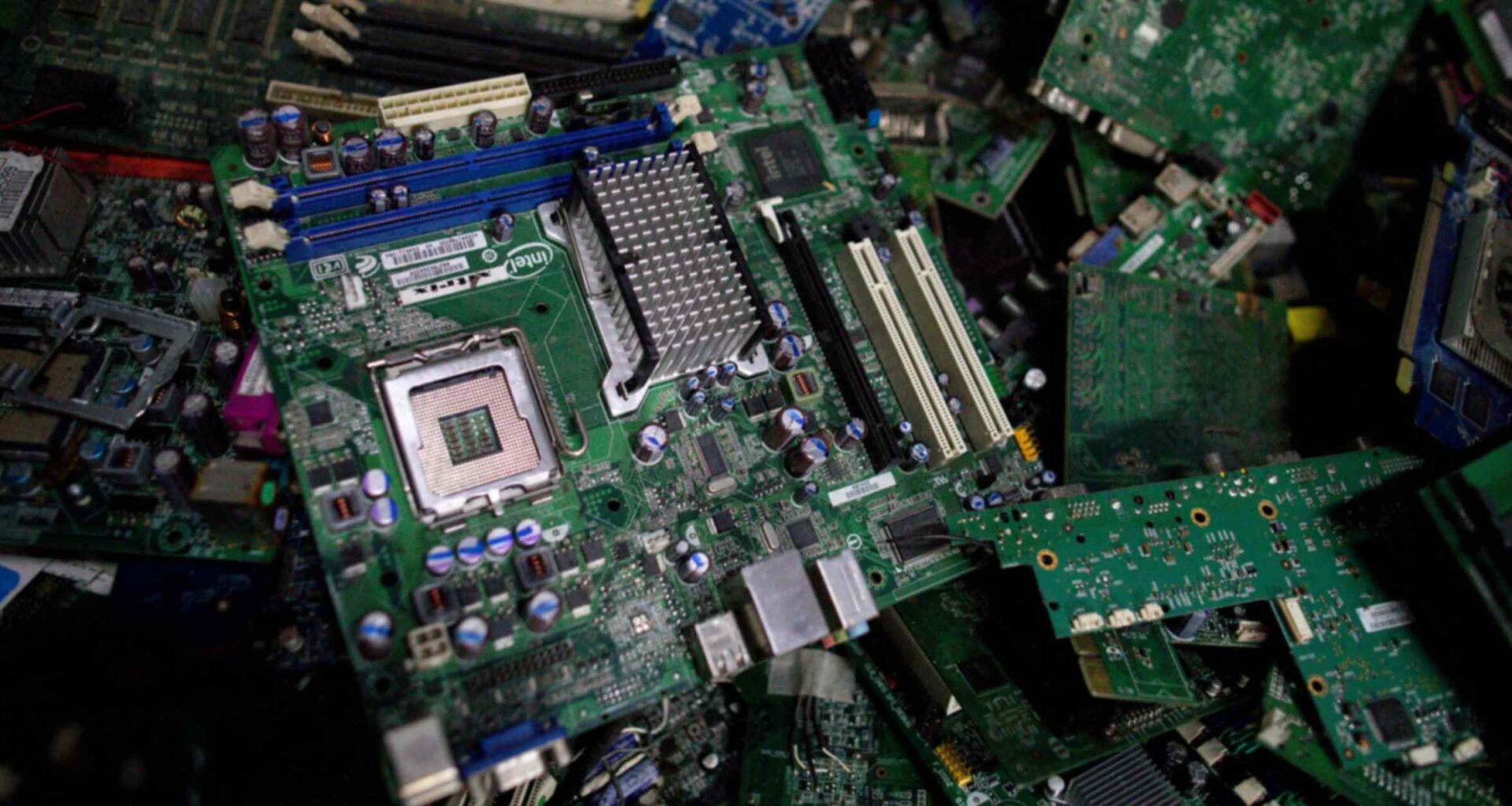 Mitsubishi Materials to buy into US e-waste recycler
