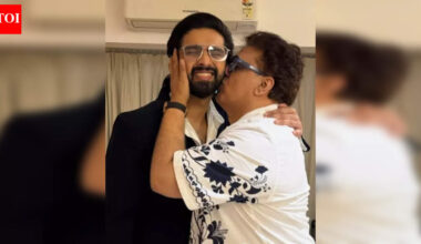 'Bigg Boss 19' runner-up Amaal Mallik's adorable pic with father Daboo Mallik wins heart - 'A lifetime in a moment' |