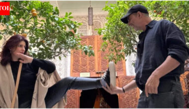 Akshay Kumar says 'You still hit me harder' as he wishes wife Twinkle Khanna on her birthday; drops an unseen picture with her | Hindi Movie News