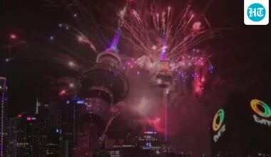 New Zealand welcomes New Year with massive fireworks in Auckland | Video