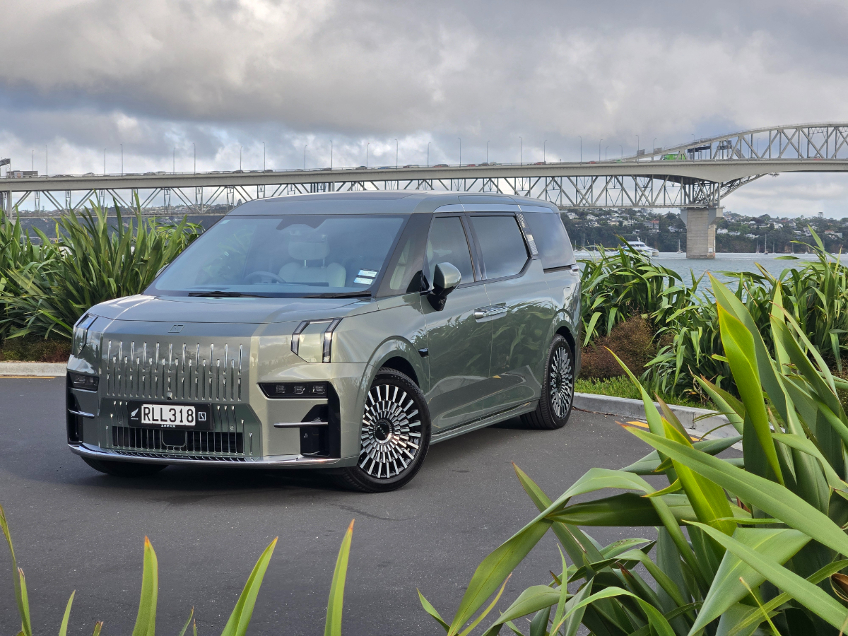 Zeekr 009 first drive: seats of power