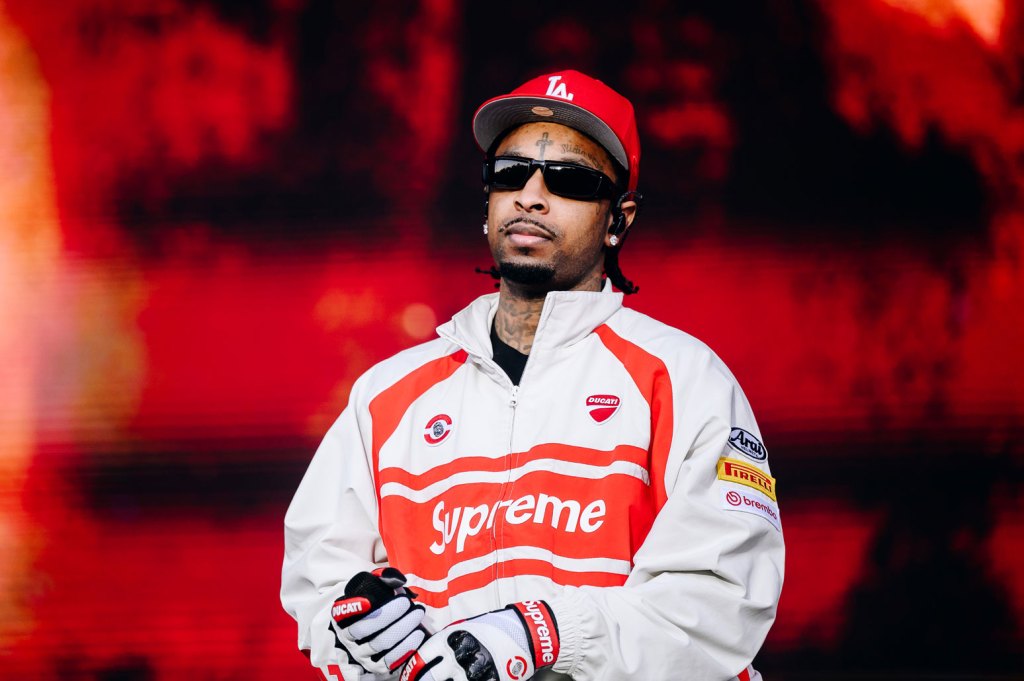 Will 21 Savage's 'What Happened to the Streets' Debut at No. 1?