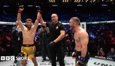 Dean Garnett reacts after losing to Baris Adiguzel