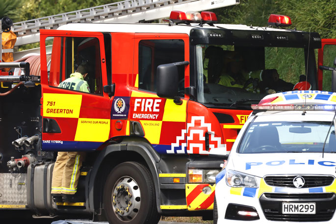 SunLive - SH25 closed after truck crash