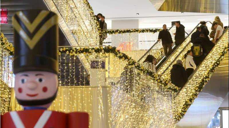 US consumer confidence increases in December - breakingthenews.net