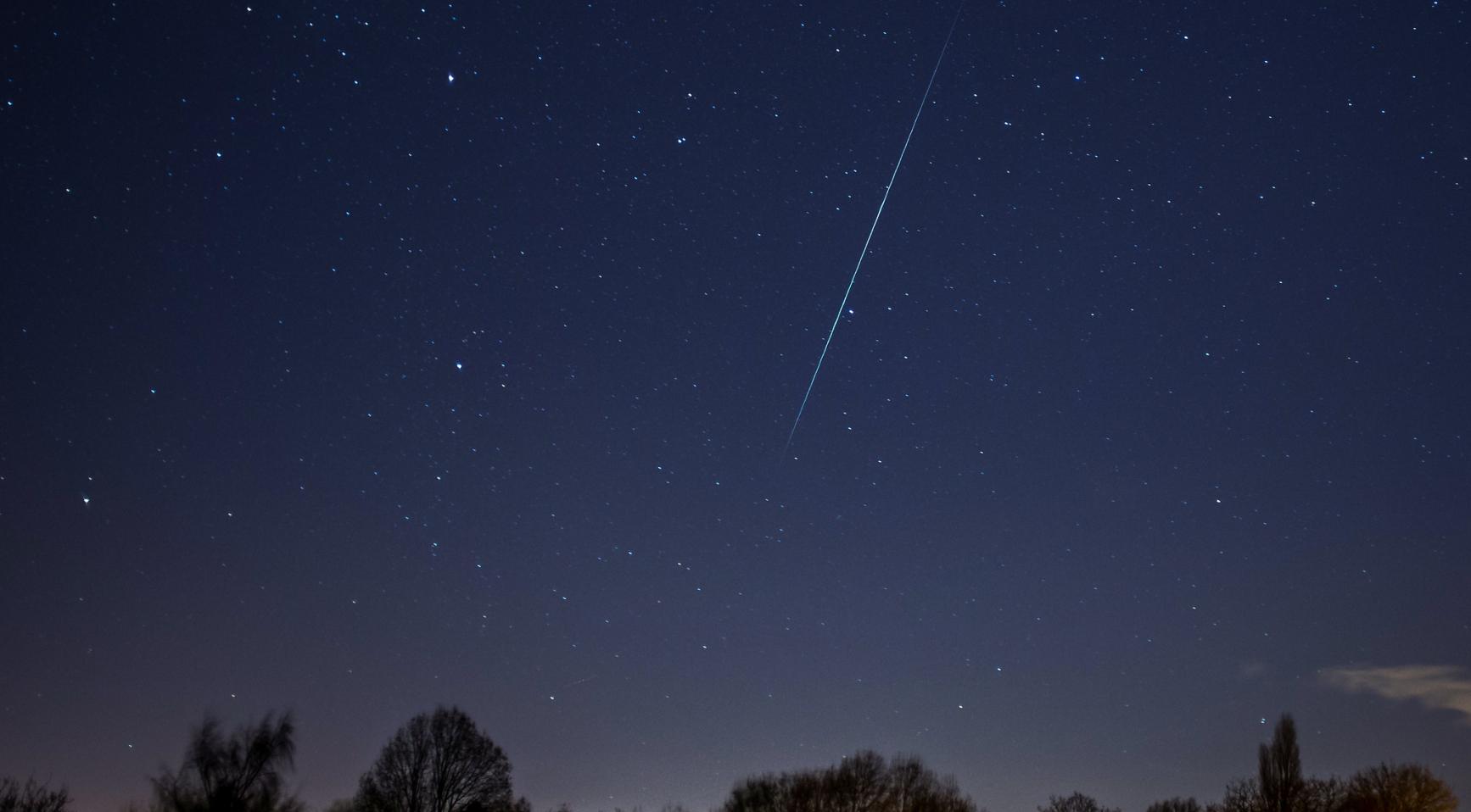 Geminids meteor shower lights up the sky this Saturday evening