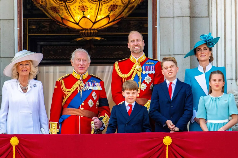 <span class="wp-caption-text">MEGA</span>