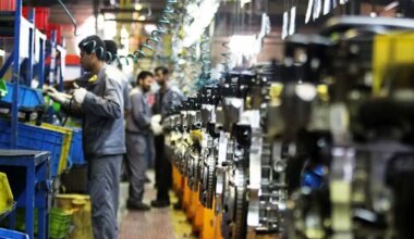 Iran economy contracts despite modest oil growth as inflation and rial slide