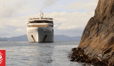 Coral Adventurer runs aground off Papua New Guinea with 120 people onboard