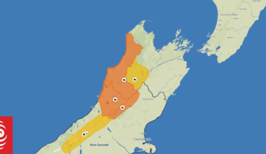 Storm warnings for Boxing Day, wet front still over South Island