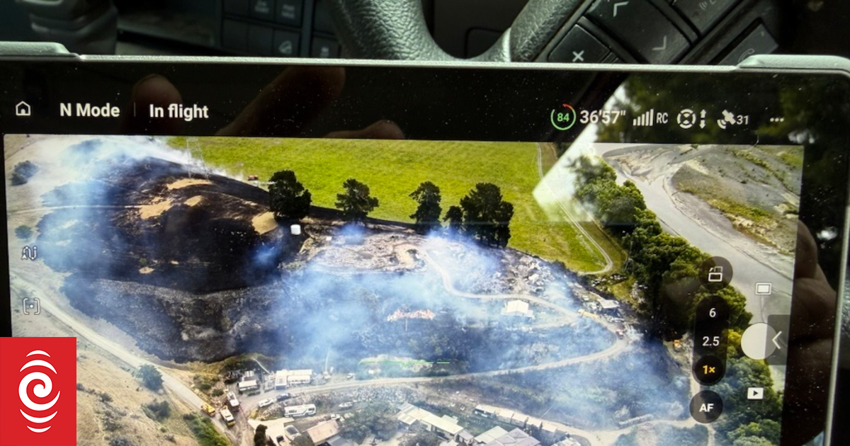 Hawke's Bay scrub fire destroys buildings, person hospitalised