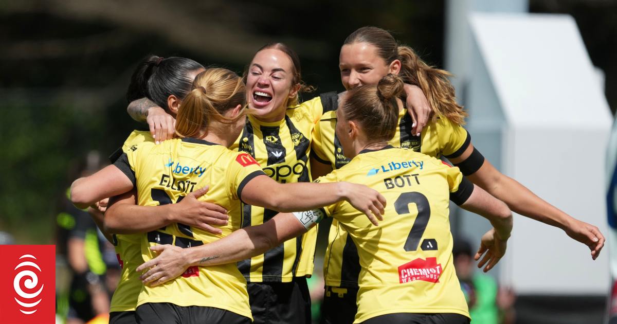 Wellington Phoenix claim biggest win with rout of Sydney FC