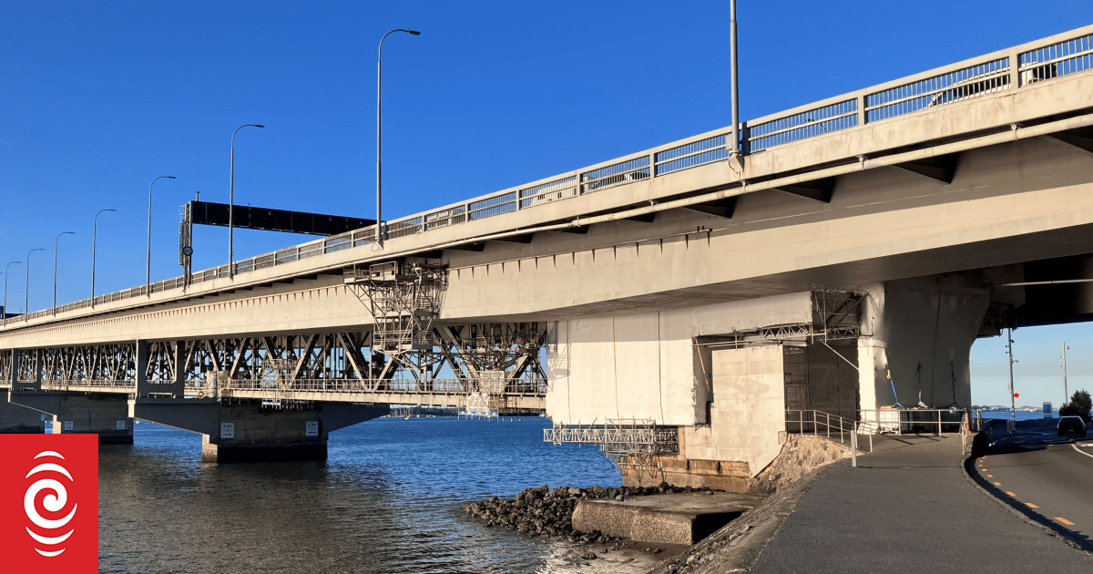 Auckland Harbour Bridge repaint project: Where things stand more than a year later