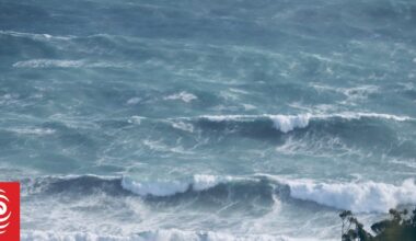 Body found after helicopter joins search at Piha Beach