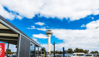 New Zealander arrested for breaking through Perth Airport security, going onto tarmac