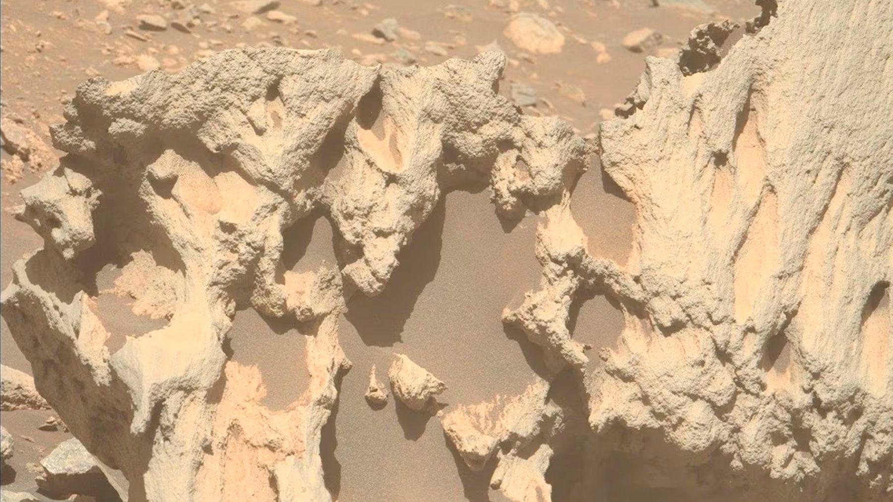 Mysterious Phippsaksla rock formation on Mars