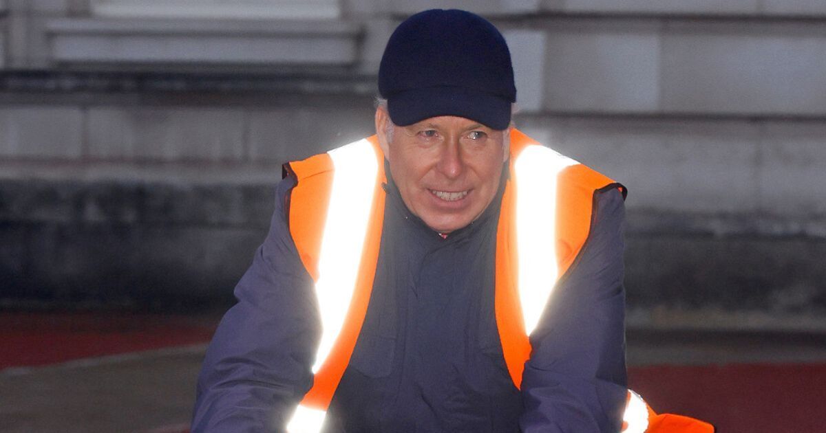 Rarely seen royal spotted arriving at Buckingham Palace in unusual way | Royal | News