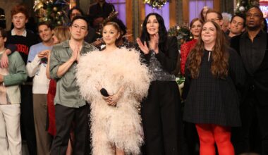 Watch Ariana Grande Host, Cher Perform Christmas Songs on Saturday Night Live