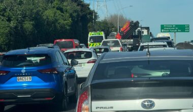 Auckland holiday traffic: Long delays on Southern Motorway as motorists head to New Year’s hotspots