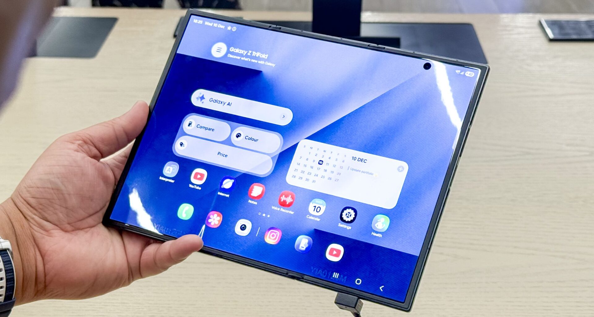 Forget the Galaxy Z TriFold: Samsung is reportedly developing a 'Wide Fold' to take on Apple next year