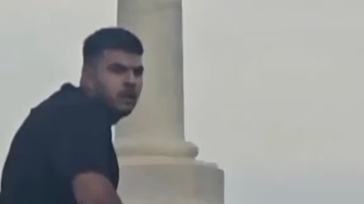 Police statement of facts against 24-year-old alleged Bondi gunman Naveed Akram revealed in court