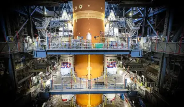 Engineering teams wrap up Artemis II rocket’s path to the launch pad