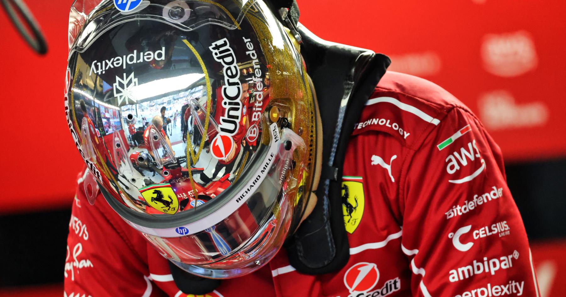 Lewis Hamilton handed major 'it's gone' warning after dismal season