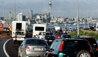 Christmas and New Year’s traffic: Warning for drivers as festive season starts