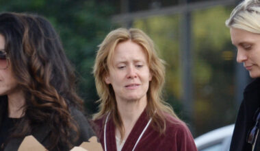 A-list actress looks totally unrecognizable as she films new role in robe and slippers