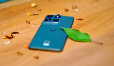 Sleek, thin and expensive: Motorola Edge 70's price-performance ratio doesn't add up