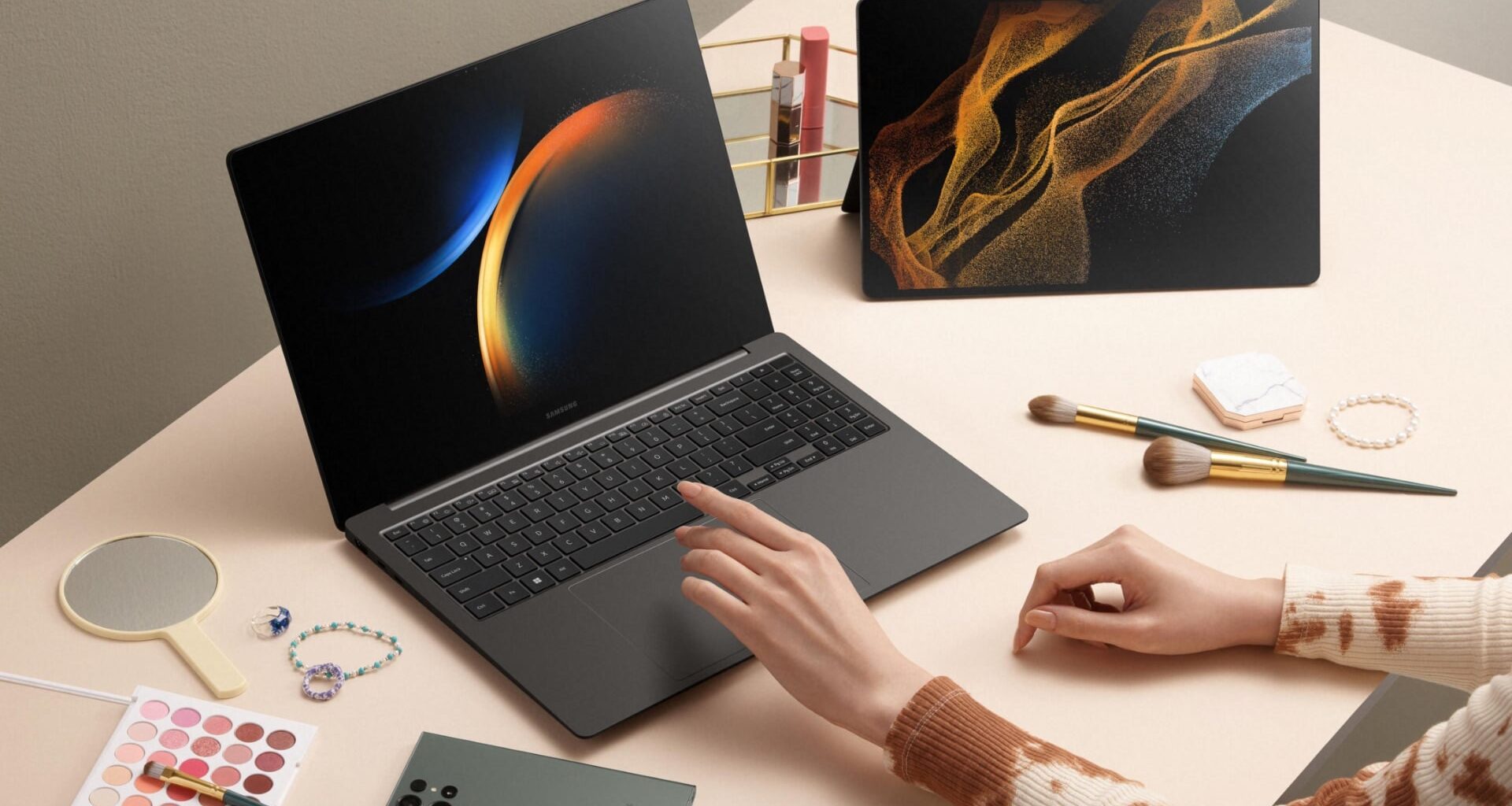 You can lock your Samsung Galaxy Book or PC using your Galaxy phone