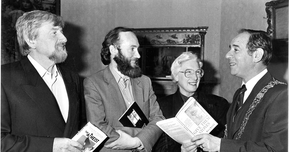 Seán Mac Mathúna, award-winning writer in Irish and English, dies aged 89 – The Irish Times