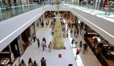 Retail spending down on last year before busy Christmas period