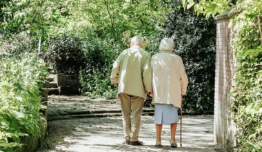 Machine learning identifies anti-aging neuroprotective treatments